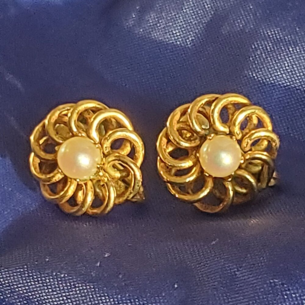 Vtg Signed Tru-Kay Earrings 12K Gold-filled Spiral Swirl Natural Pearl Classic
